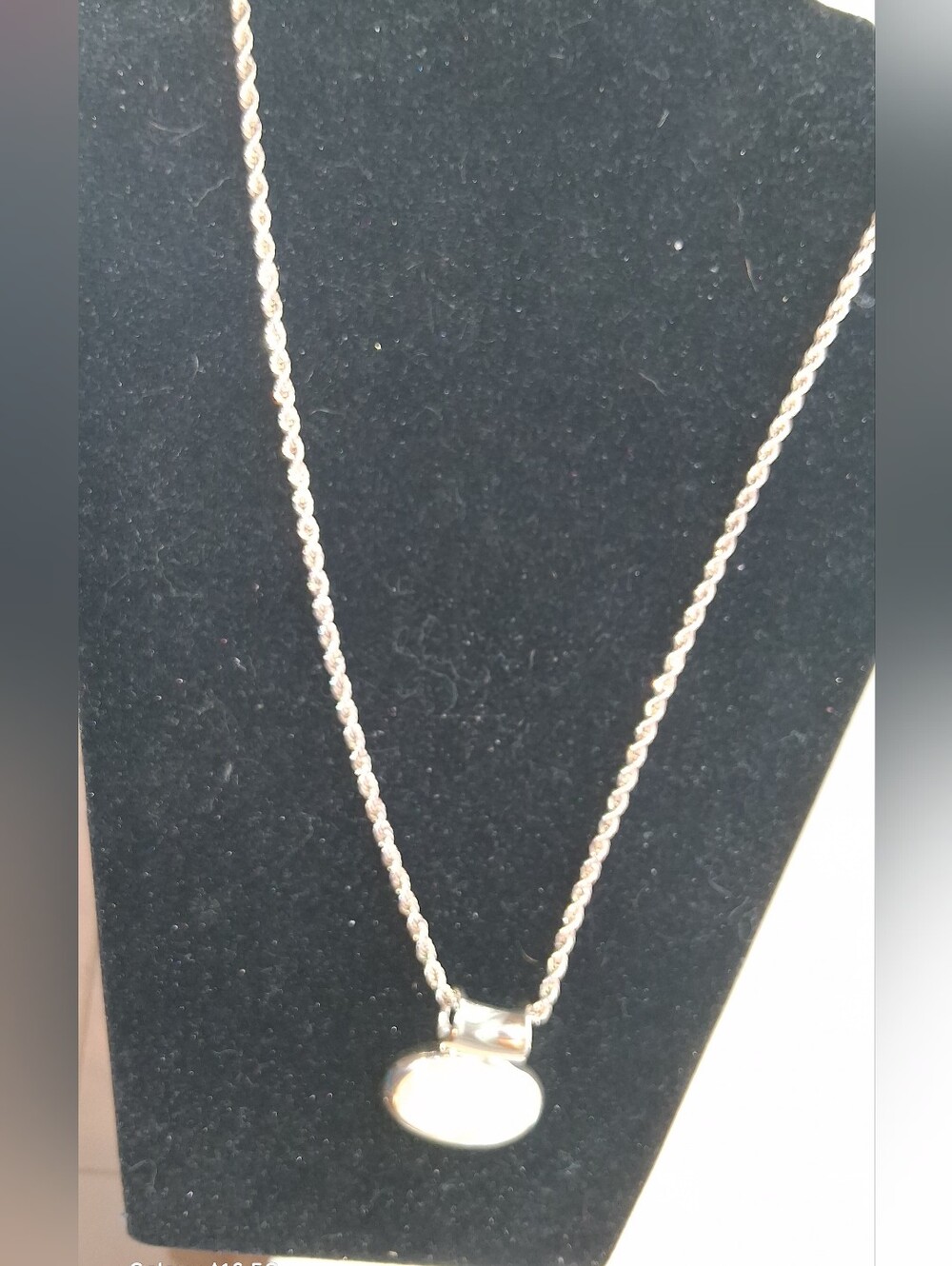 Twisted Rope Chain Necklace with Polished Oval Pendant - Silver